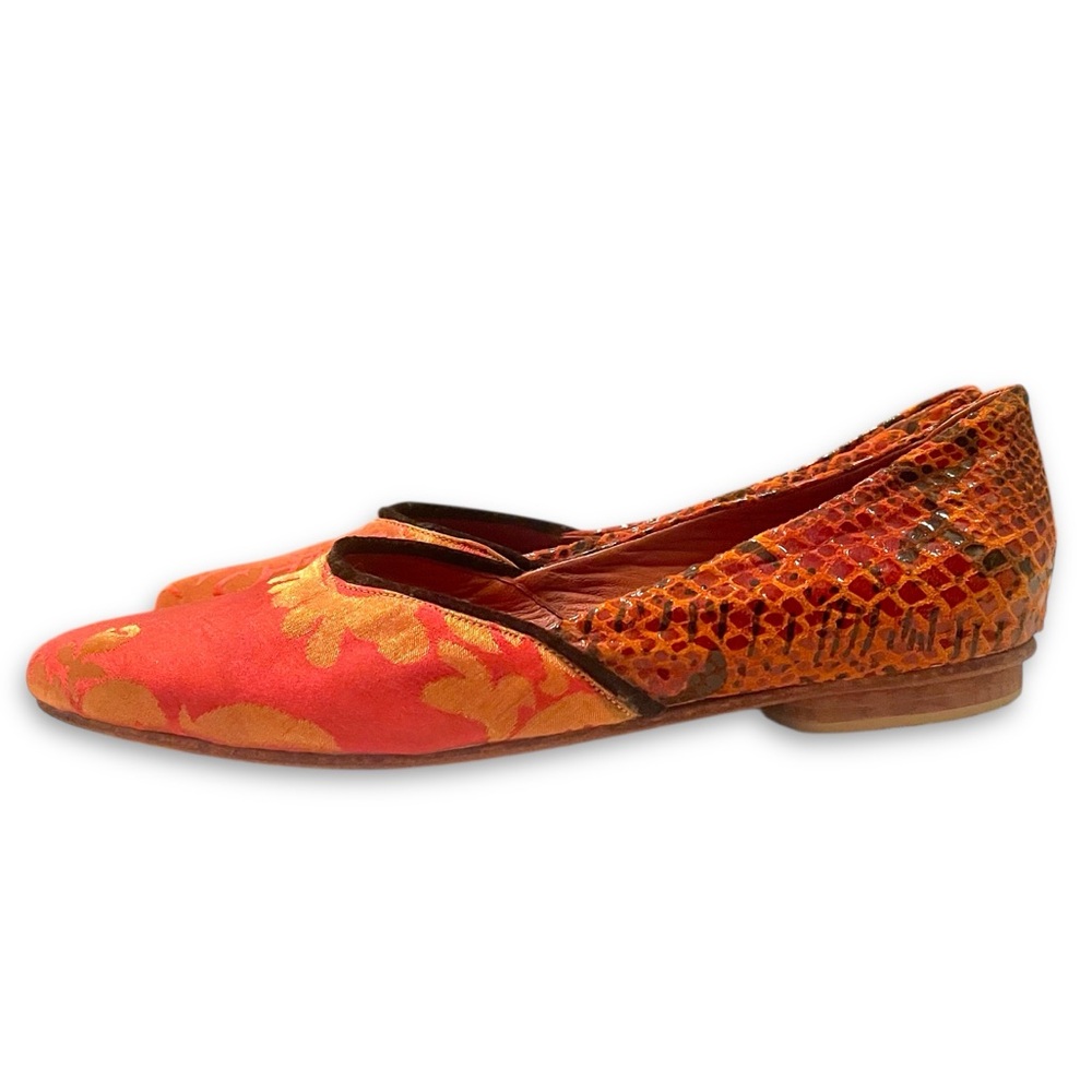 MERE Handcrafted Brocade Contrast Texture Snakeskin Pointed Toe Wood Heel Flats - Picture 7 of 16